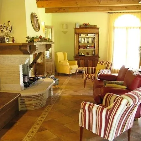 Agriturismo La Rosa Tea Bauernhof Urbania