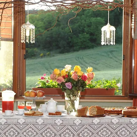 Farm stay Agriturismo La Rosa Tea Urbania